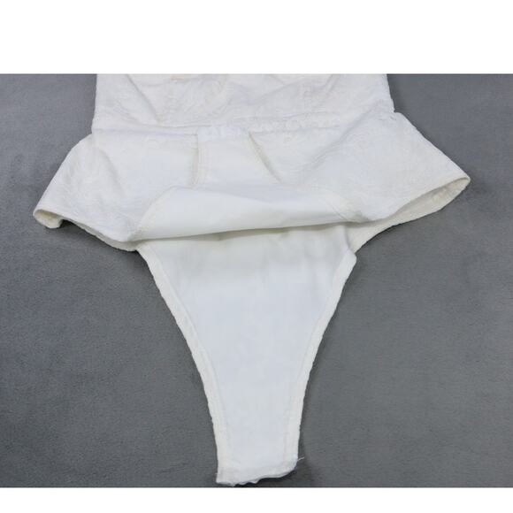 Ivory & Chain Lace Corset Bodysuit Women's White Floral Lace Size 8 NWT - Picture 3 of 15